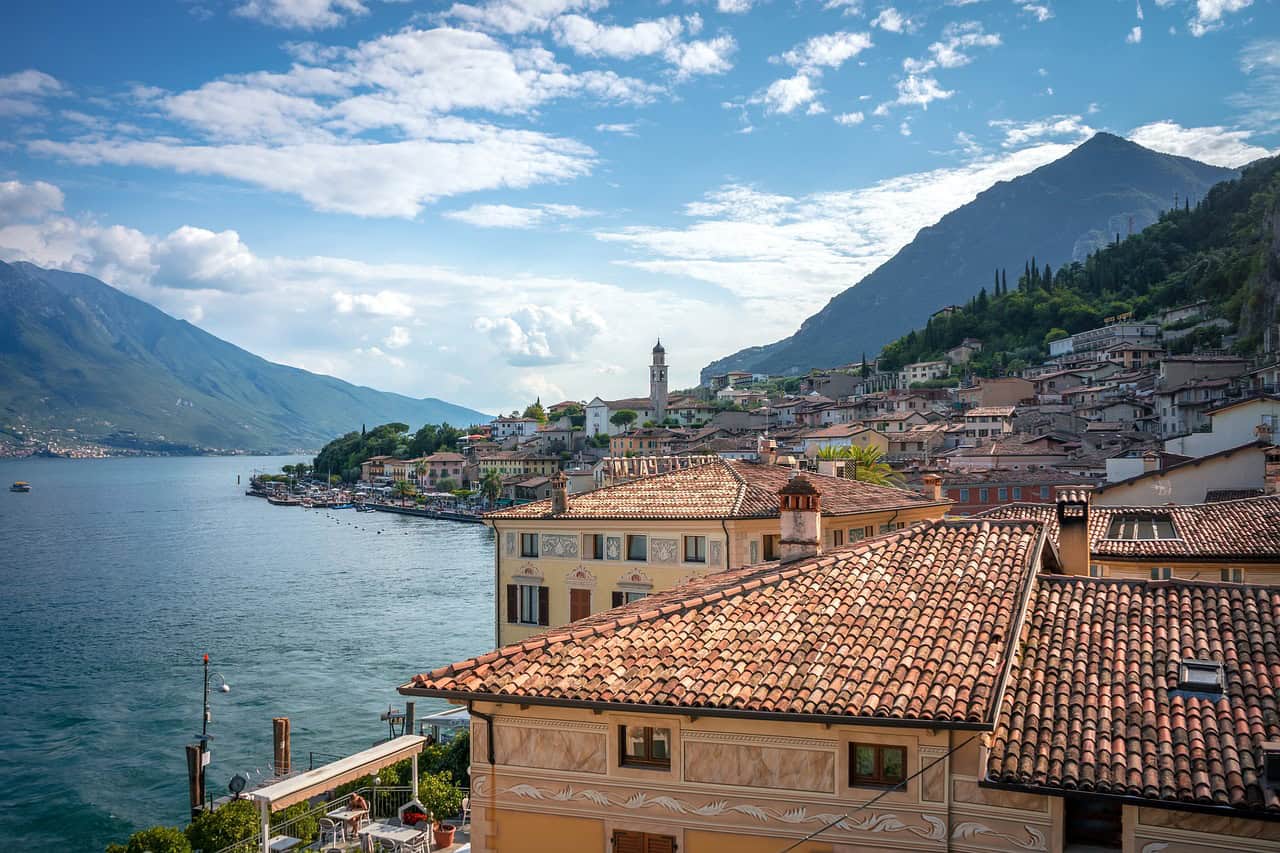 lake garda banner